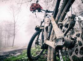 Mountain bike sárban