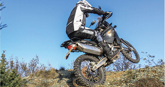 Motorkerékpár és robogó