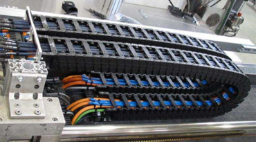 igus kábelek terhelési tesztben