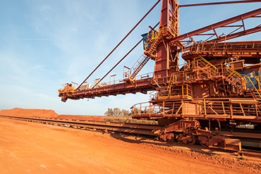 igus alkatrészekkel szerelt exkavátor