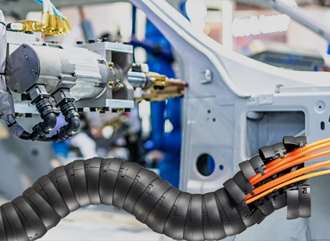 triflex e-chain energialáncok autóipari gyártó robotokhoz