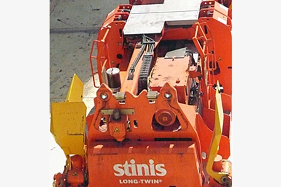Spreader with e-chains® and chainflex® cables from igus®.